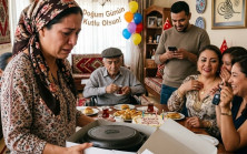 Yedi yıl boyunca kayınpederinin çamaşırlarını yıkadı