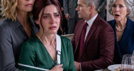 Kızımın akşam yemeğine gittim ve kolunun askıda olduğunu gördüm. Kayınvalidesi gülerek, “Oğlum ona itaat etmeyi öğretti,” dedi. Yanına oturdum ve bir telefon görüşmesi yaptım. Otuz dakika sonra polis ve şirket yönetim kurulu kapıdaydı.