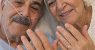 73 yaşında, ölmek üzere olan lise aşkımla evlendim çünkü bu onun son isteğiydi