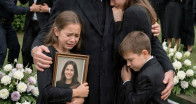 Kızımın cenazesinde damadım kızlarını işaret ederek, “Onlar koruyucu aileye verilecekler. Ben yeni nişanlımla yepyeni bir başlangıcı hak ediyorum,” dedi.