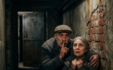 Bizi evi elimizden almak için bodruma kilitlediler