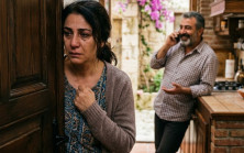 “Kocam bana evi onun üzerine yapmamı ‘aşk için’ istedi…