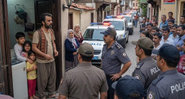 1.100 liraya aldığı ikinci el çamaşır makinesinden pırlanta yüzük çıktı. Fakir baba yüzüğü sahibine geri verdi