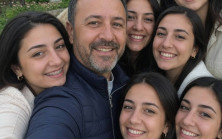 Karım Beni ve Altı Kızımı Zengin Patronu İçin Terk Etti…