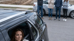 Kocam, yeni eşini, ergen çocuklarımızı ve tüm ailesini ikinci düğünü için yurt dışına götürmenin beni yeterince küçük düşüreceğini ve o dönmeden önce sessizce ortadan kaybolmamı sağlayacağını düşündü.