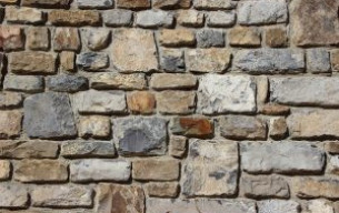 Eve yorgun argın geldim, sakin bir gece geçirmeyi umuyordum ama bir ayrıntı bir şeylerin ters gittiğini anlamamı sağladı.