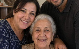 Kocamın büyükannesine bakmak için 12 yıl boyunca kariyerimi tamamen bıraktım