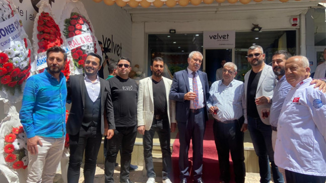 VELVET AKSESUAR &  PERDE  T.ÖZALDA  DİLLERE DESTAN BİR TÖRENLE İLE HİZMETE AÇILDI