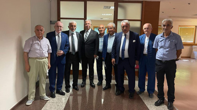 AKP’li isimlerden Mansur Yavaş’a Yemek…