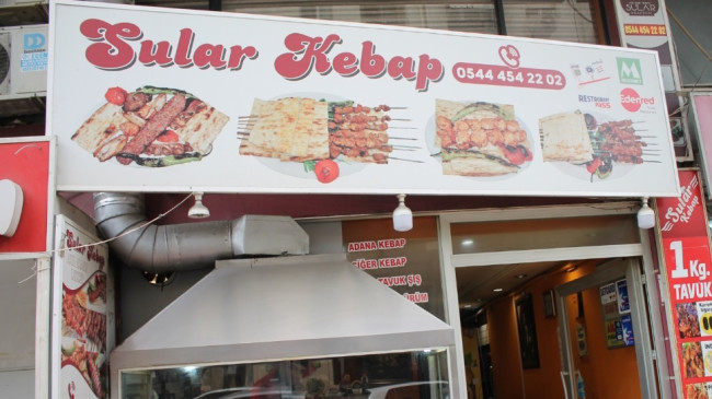 GERÇEK ADANA EL KIYMASI KEBAP SULARDA MUHAMMET USTADA YENİLİR