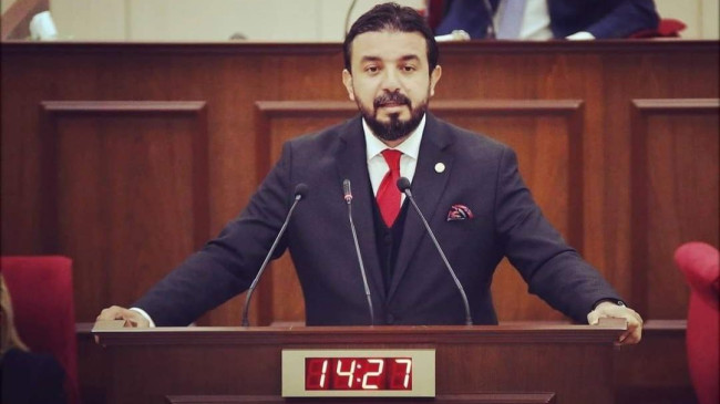 Kuzey Kıbrıs Türk Meclis’inde ‘Doğuş Derya’ rezaleti